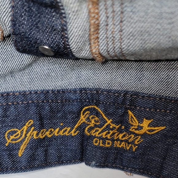 Women's vintage Old Navy brand jean jacket - Picture 9 of 15